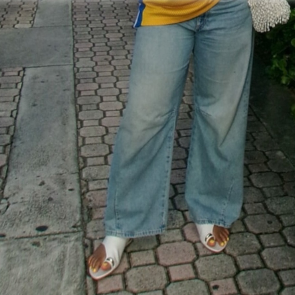 Sandals - Picture 4 of 4